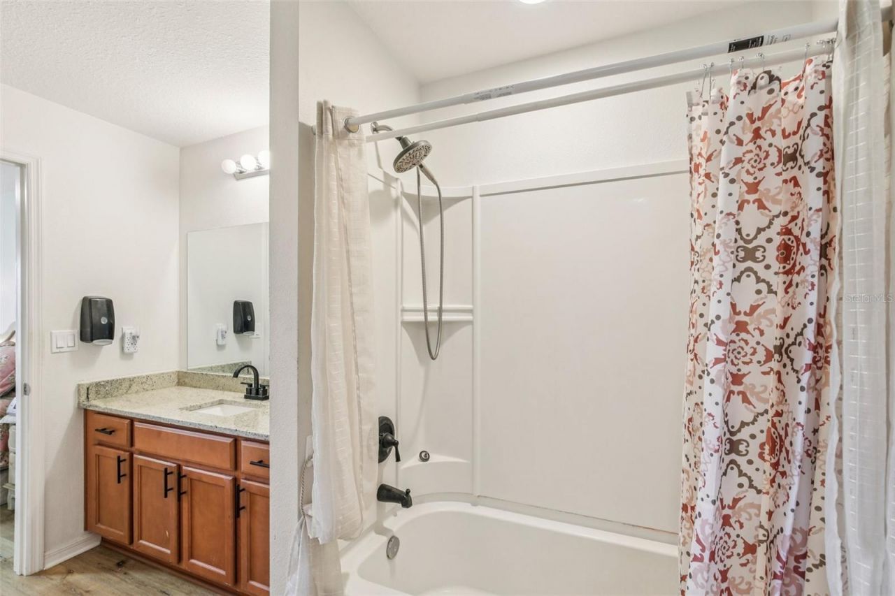 636 Chatham Walk Drive , Ruskin, FL 33570 Photo