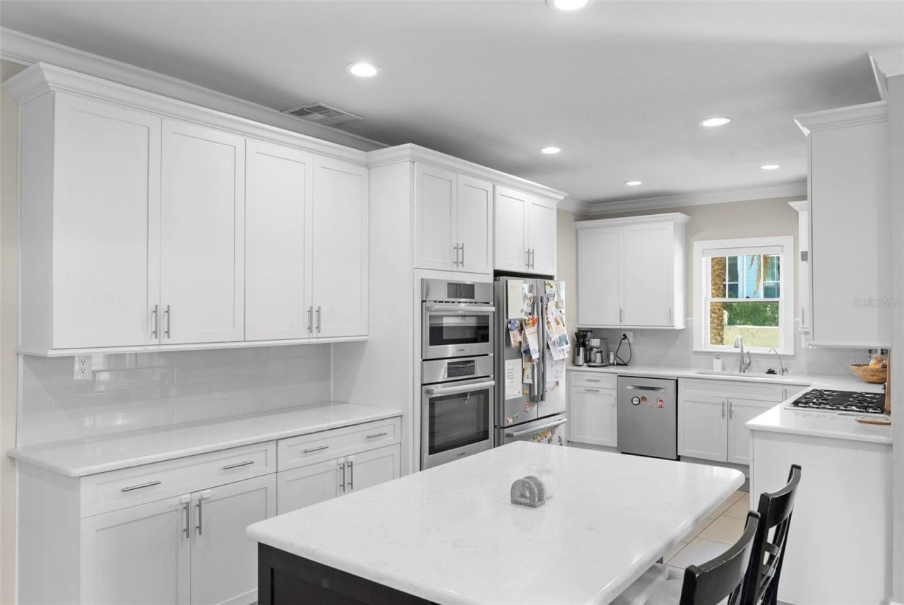 2943 W Bayshore Court, Tampa, FL 33611 Photo