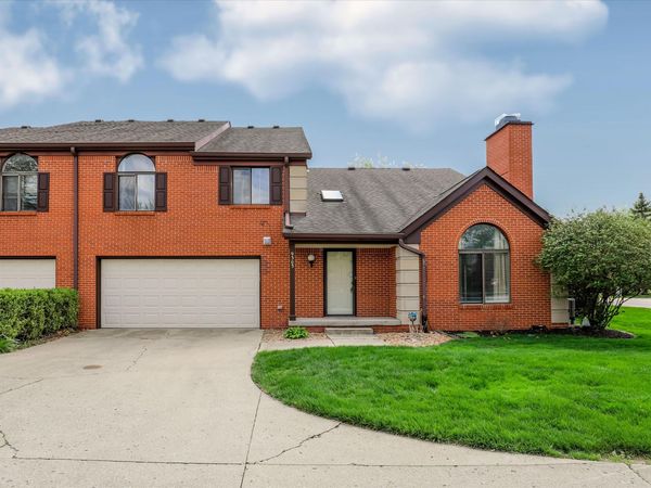 9303 Golden Oaks W, Indianapolis, IN 46260