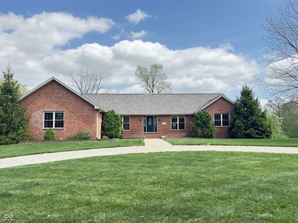655 Whittier Drive, Seymour, IN 47274