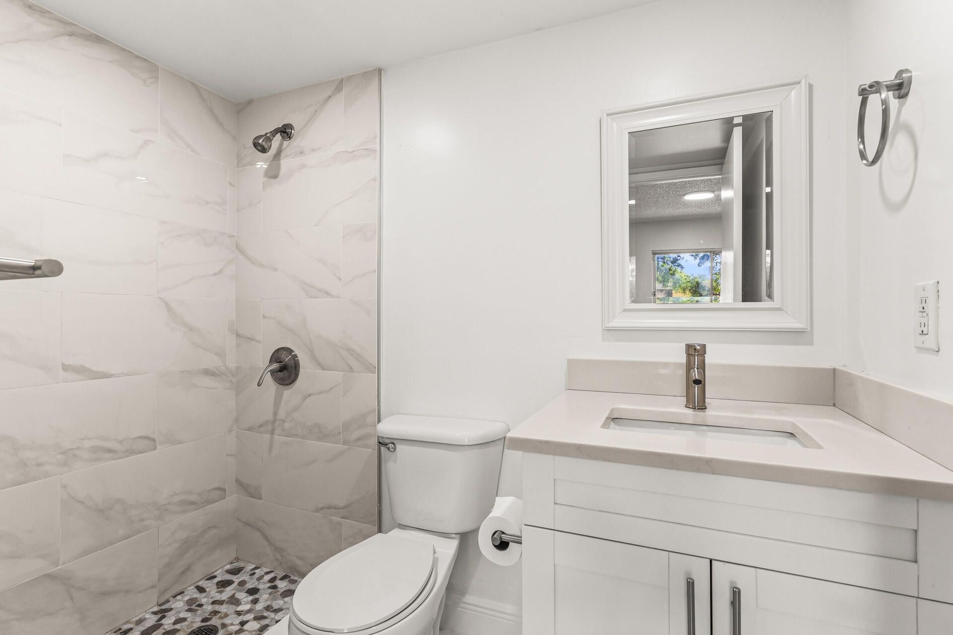 507 Meadows Circle, Boynton Beach, FL 33436 Photo