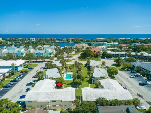 2755 NE 28th Avenue, Lighthouse Point, FL 33064
