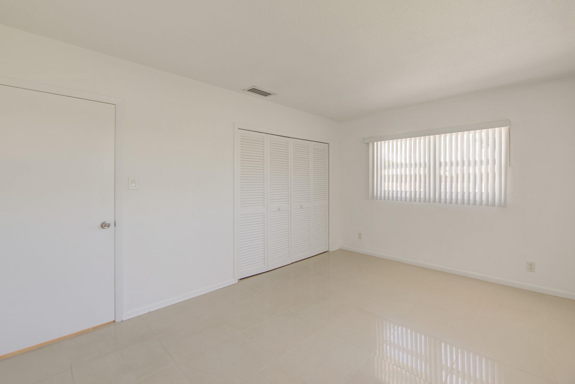 2755 NE 28th Street, Unit F1, Lighthouse Point, FL 33064 Photo
