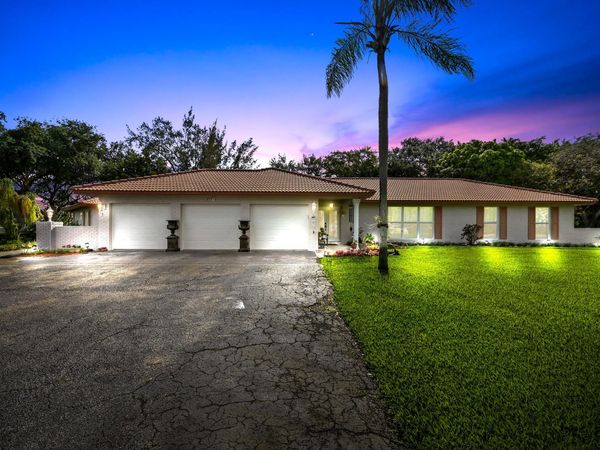 9351 NW 44th Place, Coral Springs, FL 33065