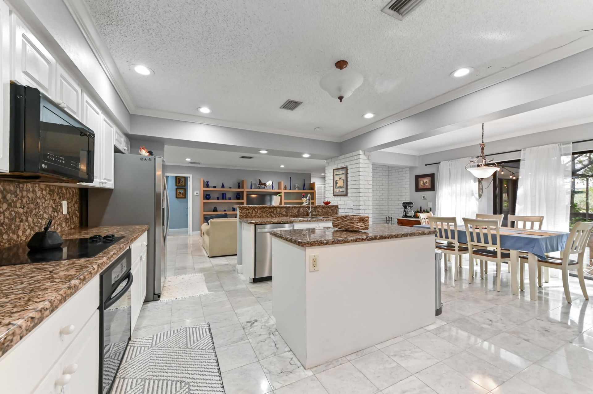 9351 NW 44th Place, Coral Springs, FL 33065 Photo