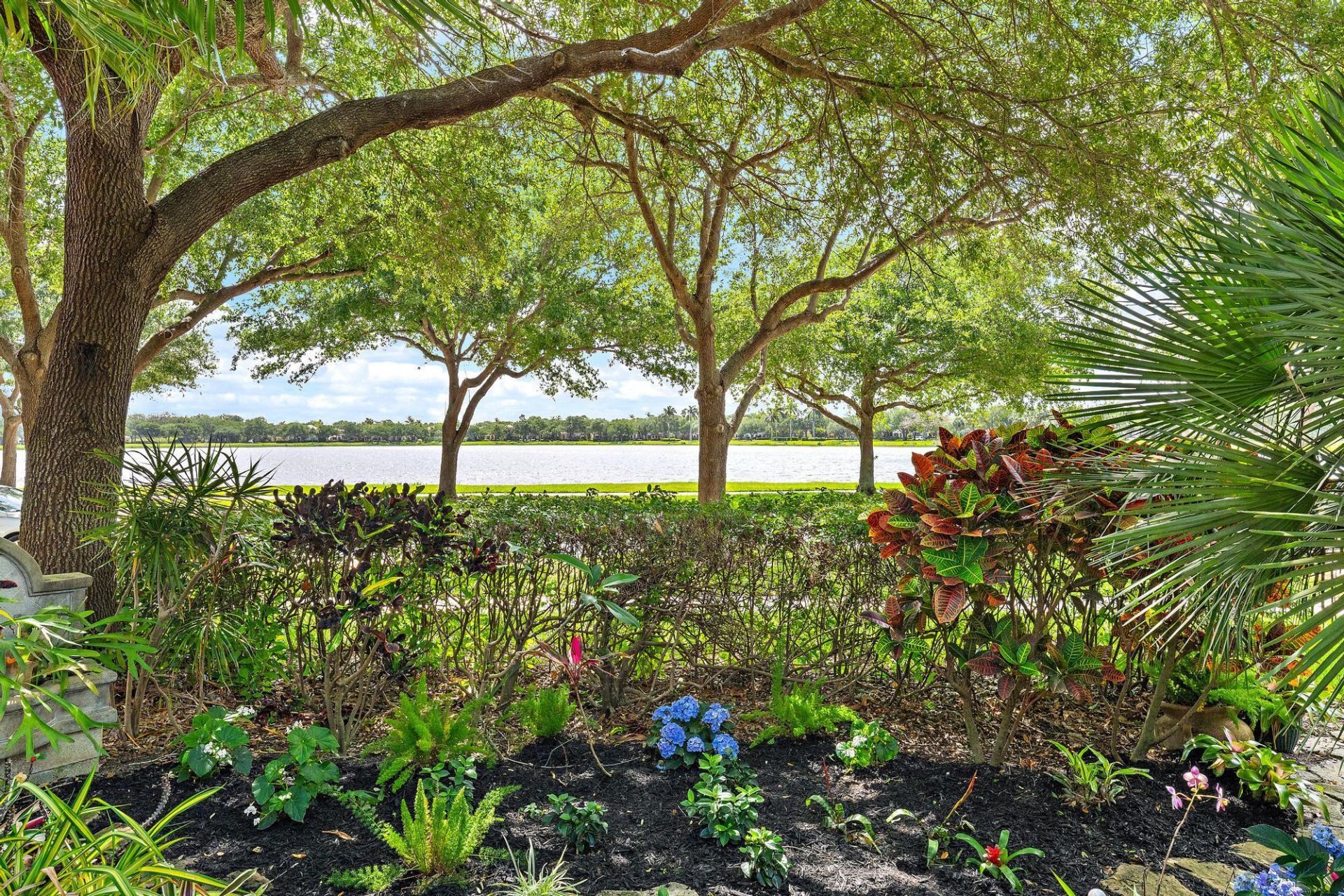 520 Tomahawk Court, Palm Beach Gardens, FL 33410 Photo