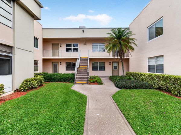 349 Capri, Unit H, Delray Beach, FL 33484