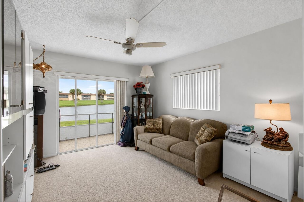 349 Capri, Unit H, Delray Beach, FL 33484 Photo