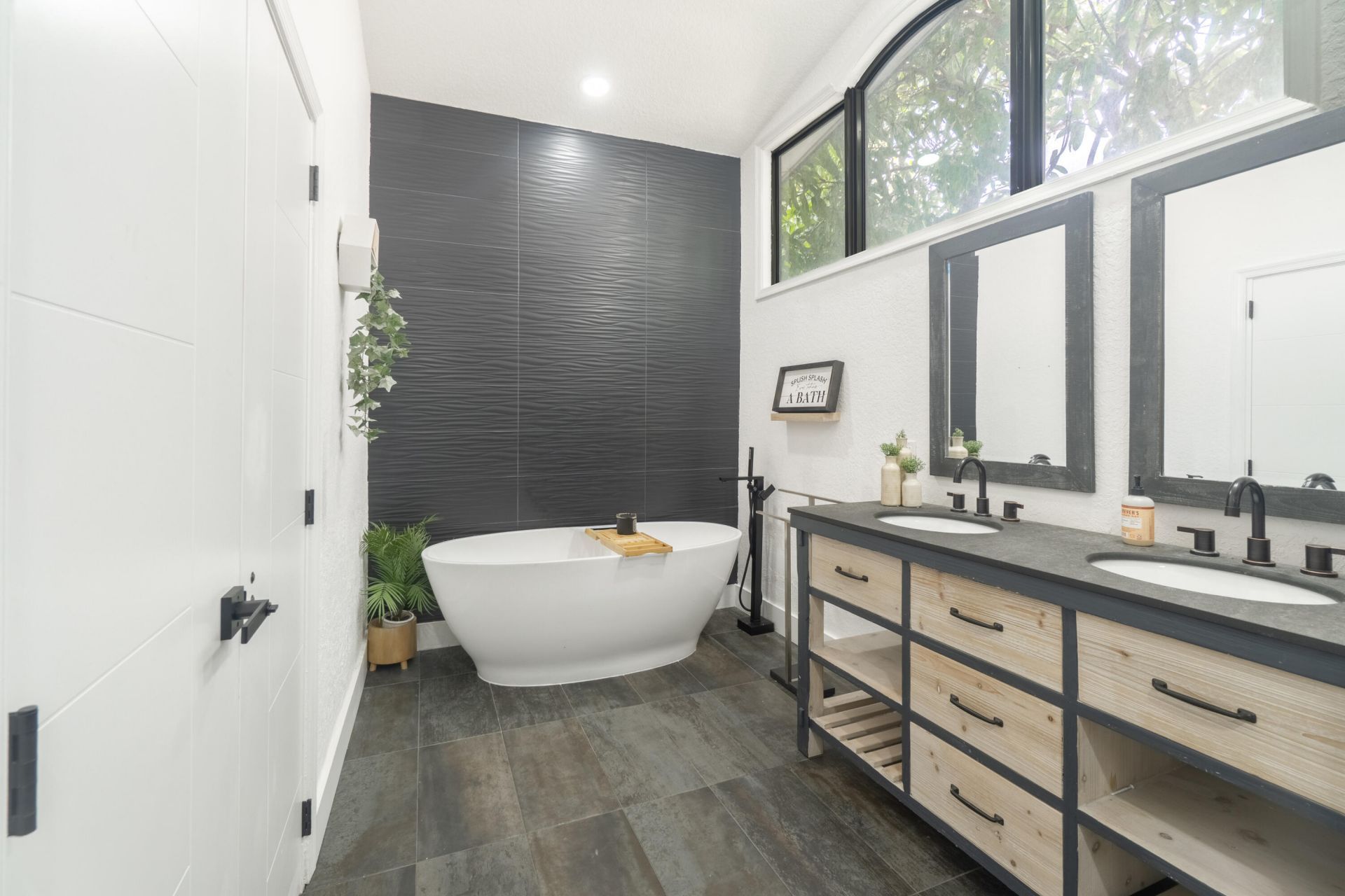 2878 NE 26th Street, Fort Lauderdale, FL 33305 Photo