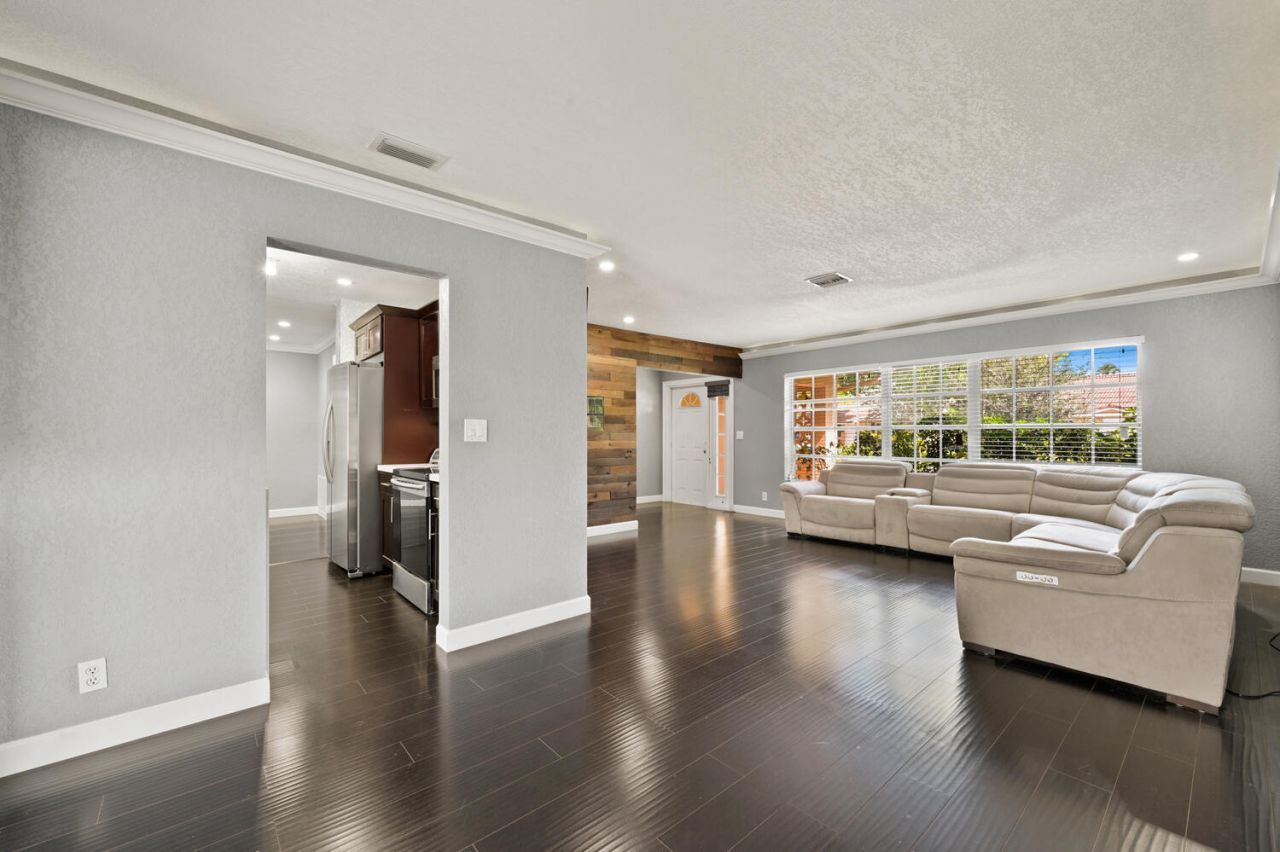 3670 NW 78th Lane, Coral Springs, FL 33065 Photo