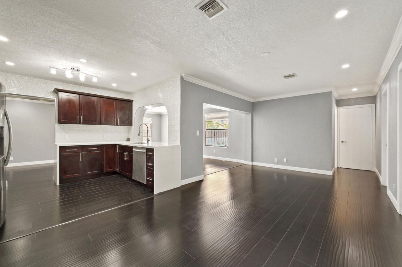 3670 NW 78th Lane, Coral Springs, FL 33065 Photo