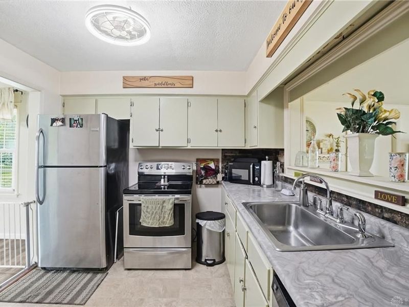 723 Adria Court, Middletown, OH 45044 Photo 9