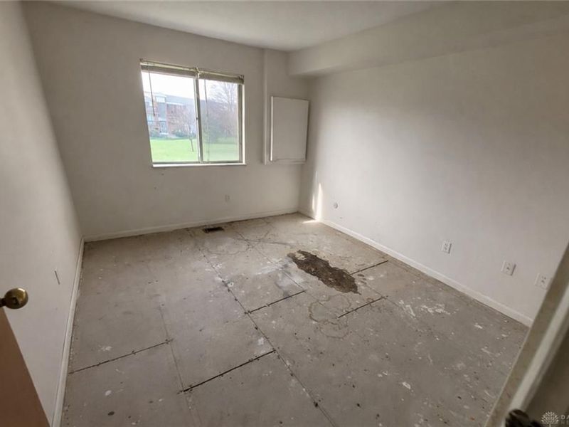 5675 Coach Drive, Unit D, Dayton, OH 45440 Photo 10