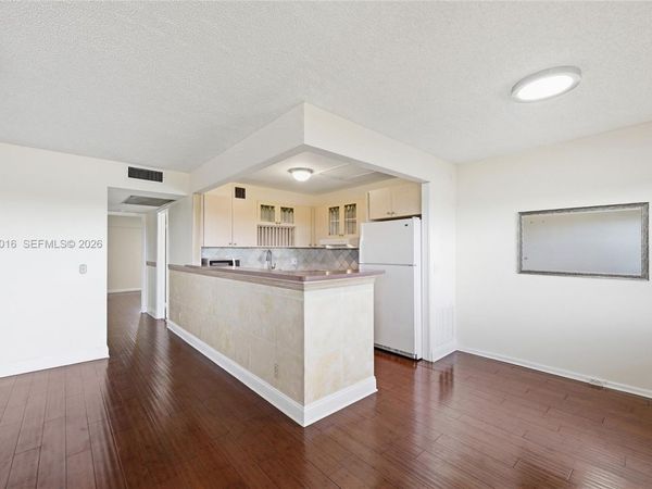 13255 SW 9th Ct, Unit 413G, Pembroke Pines, FL 33027