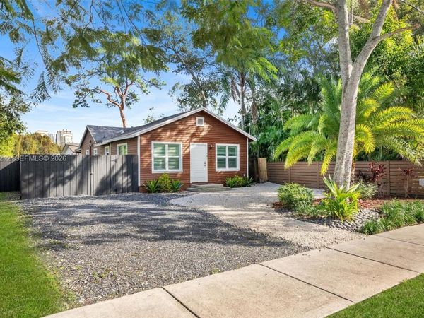 230 SW 12th Ave, Fort Lauderdale, FL 33312