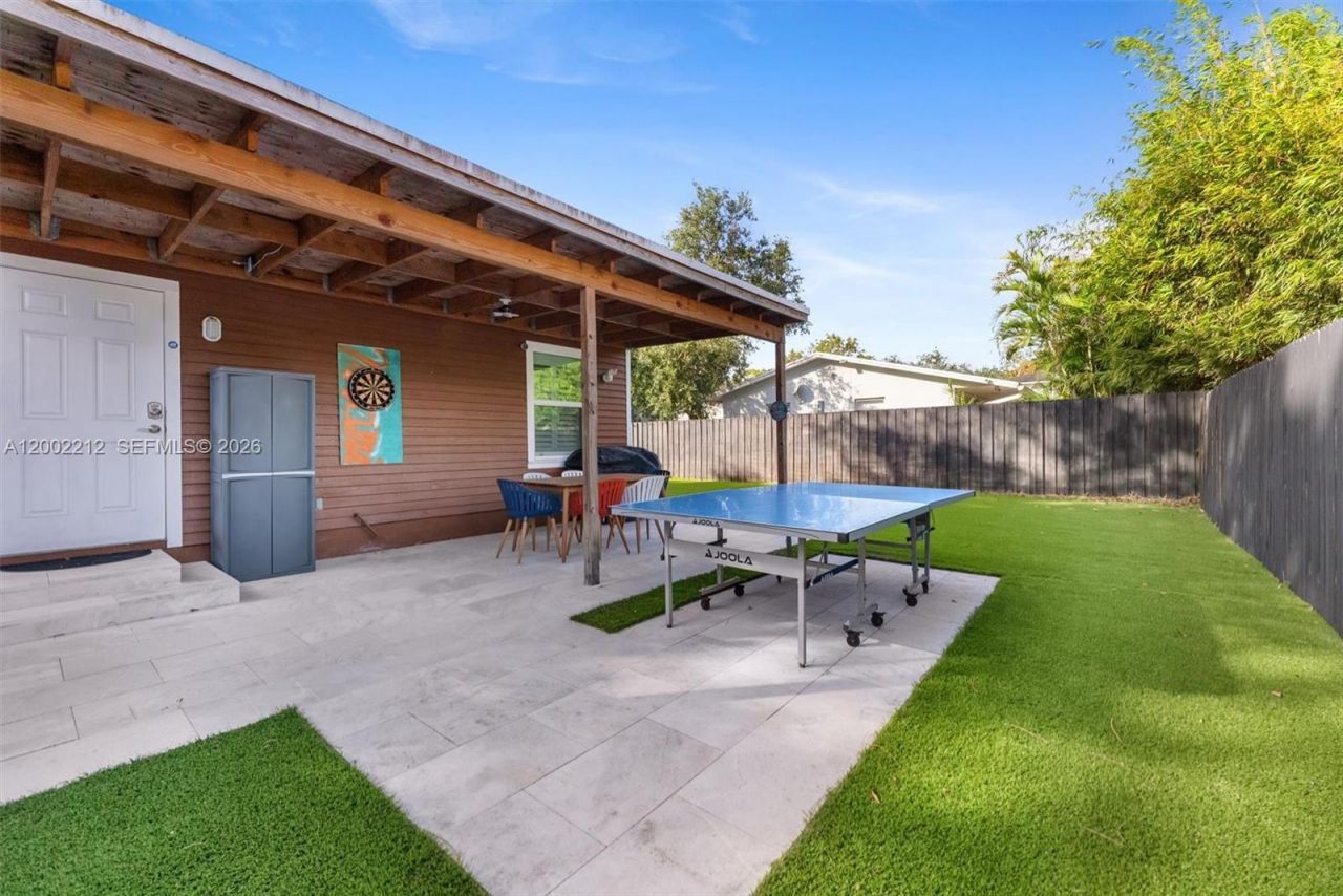 230 SW 12th Ave, Fort Lauderdale, FL 33312 Photo