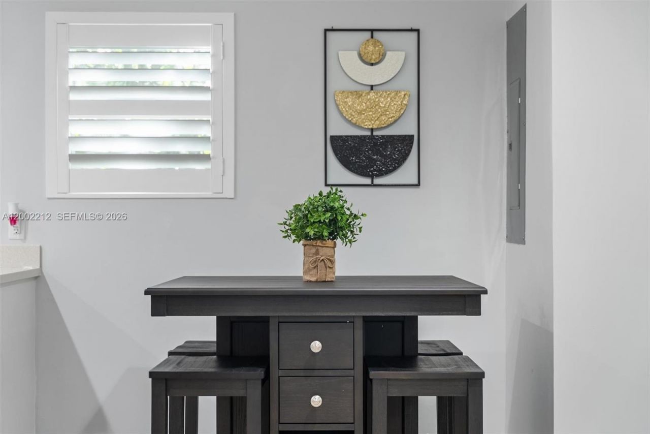 230 SW 12th Ave, Fort Lauderdale, FL 33312 Photo