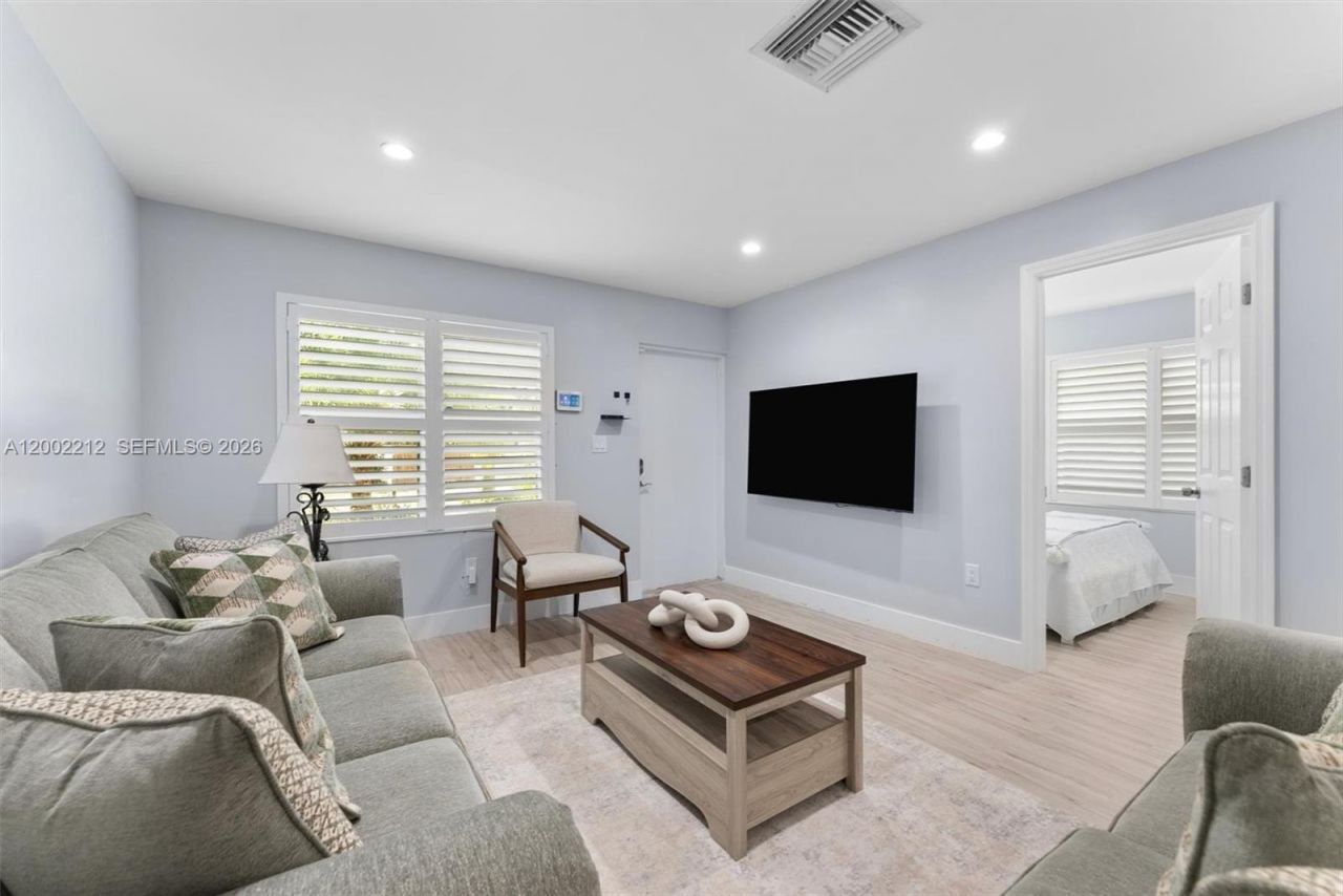 230 SW 12th Ave, Fort Lauderdale, FL 33312 Photo