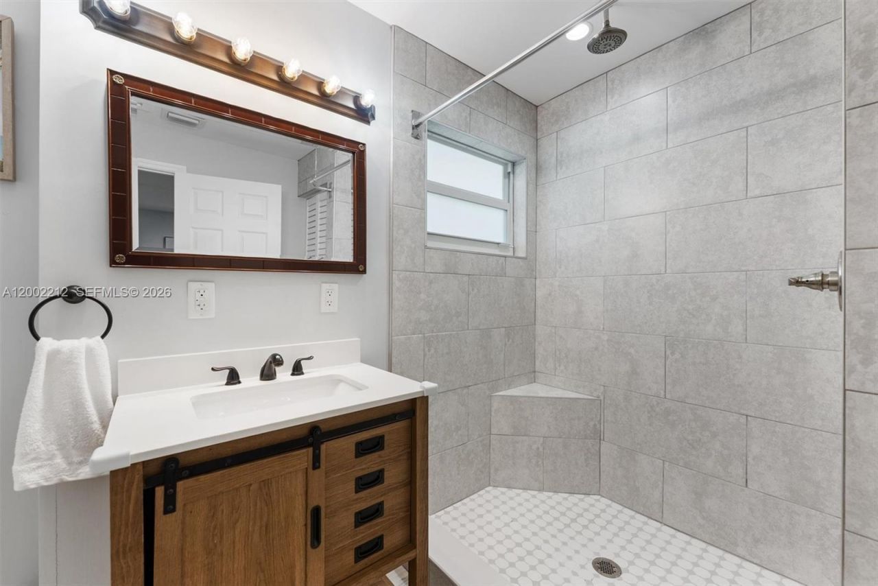 230 SW 12th Ave, Fort Lauderdale, FL 33312 Photo