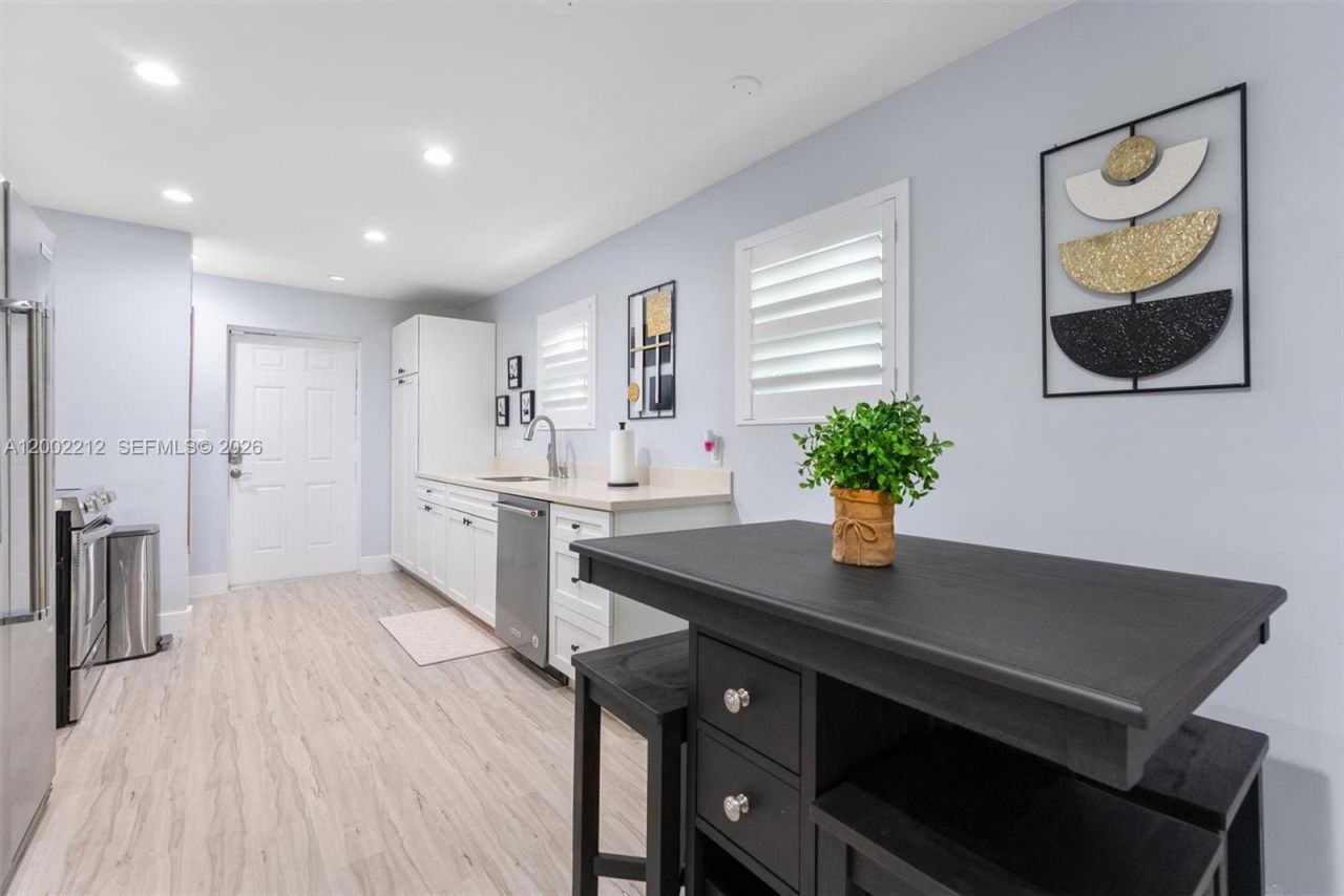 230 SW 12th Ave, Fort Lauderdale, FL 33312 Photo