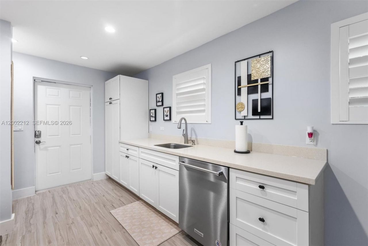 230 SW 12th Ave, Fort Lauderdale, FL 33312 Photo