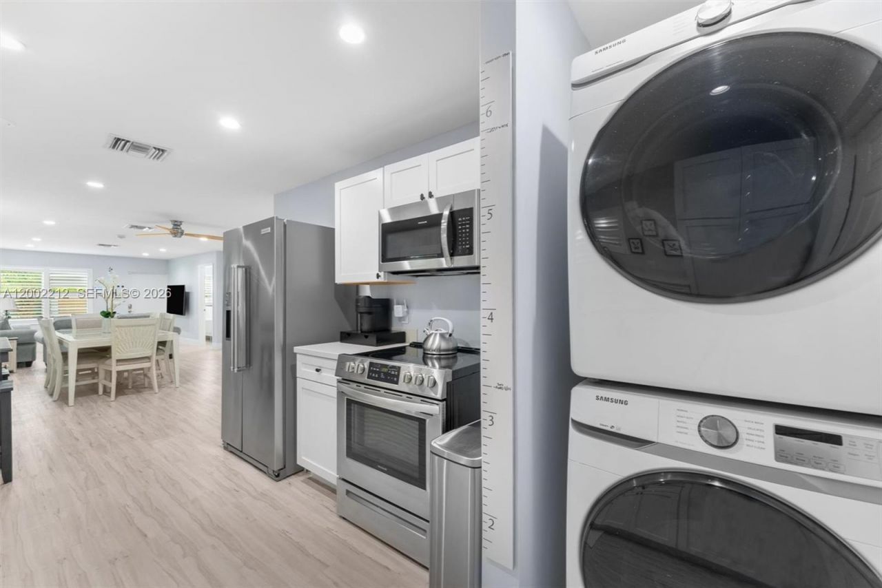 230 SW 12th Ave, Fort Lauderdale, FL 33312 Photo