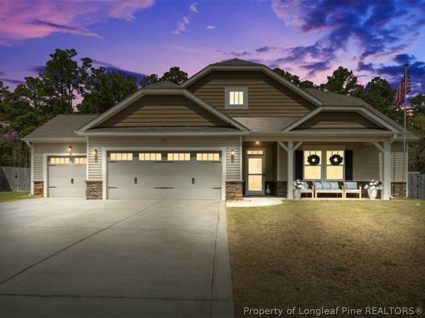 2252 Andalusian Drive, Hope Mills, NC 28348