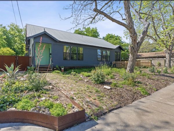 708 W PRAIRIE LEA ST, Lockhart, TX 78644