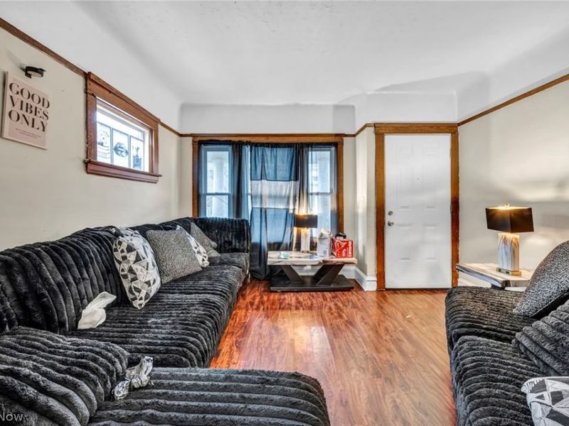 10116 North Boulevard , Cleveland, OH 44108 Photo 11