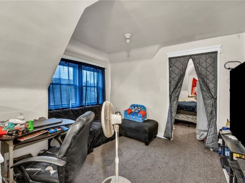 10116 North Boulevard , Cleveland, OH 44108 Photo 19