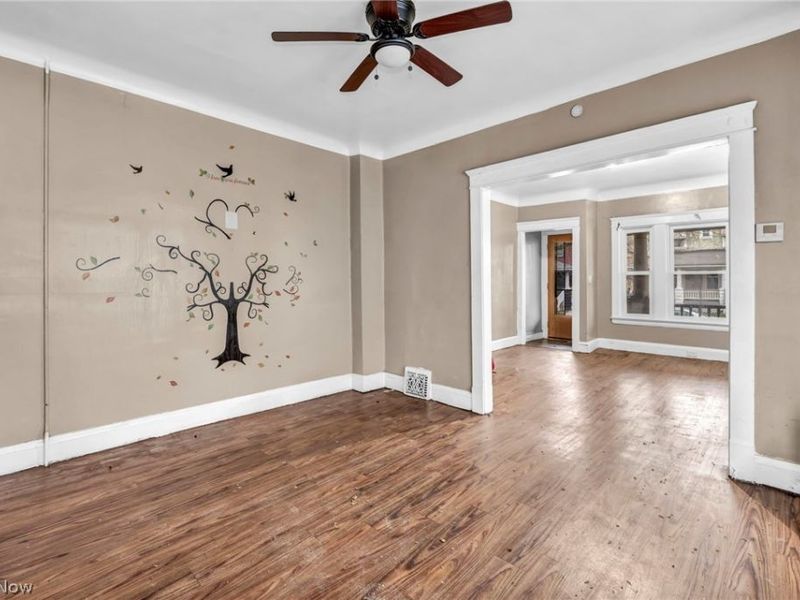 10116 North Boulevard , Cleveland, OH 44108 Photo 25