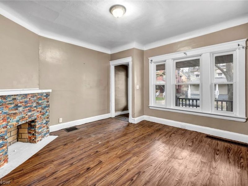 10116 North Boulevard , Cleveland, OH 44108 Photo 27