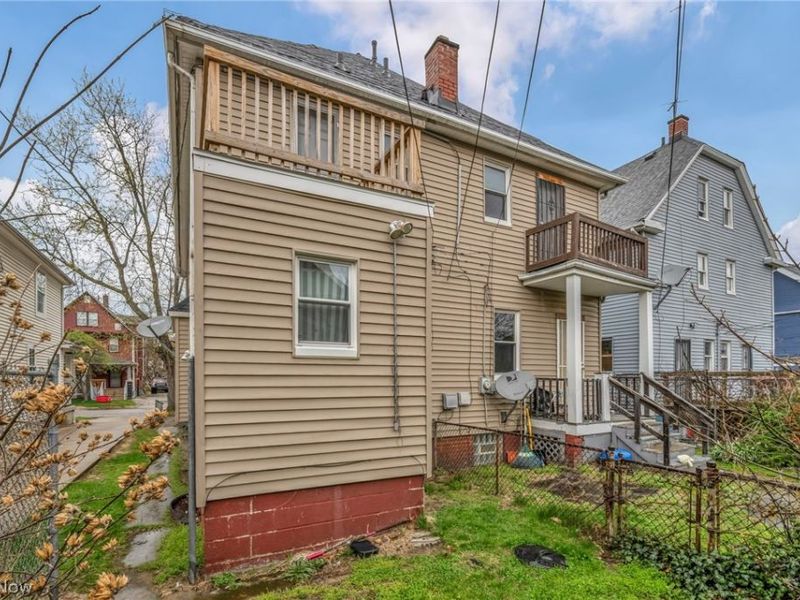 10116 North Boulevard , Cleveland, OH 44108 Photo 4