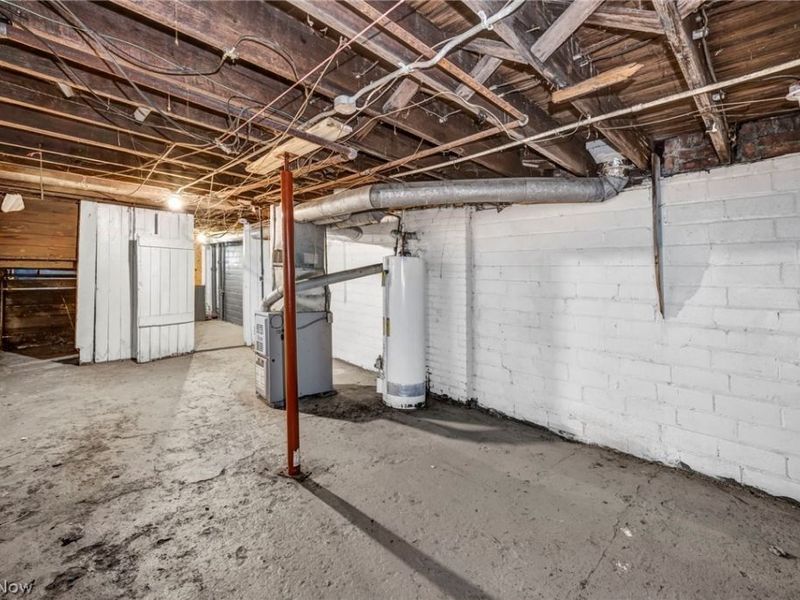 10116 North Boulevard , Cleveland, OH 44108 Photo 43