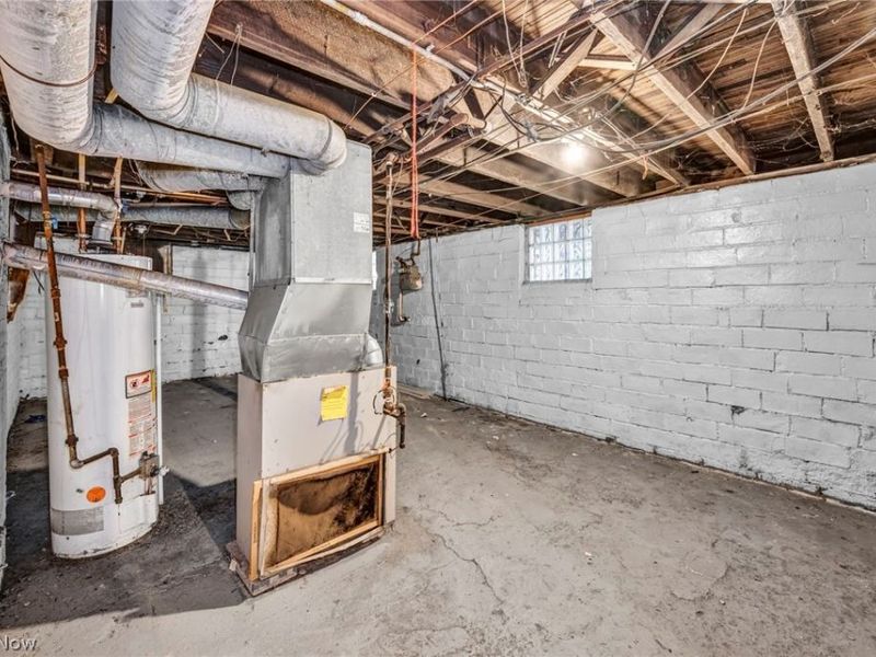 10116 North Boulevard , Cleveland, OH 44108 Photo 44