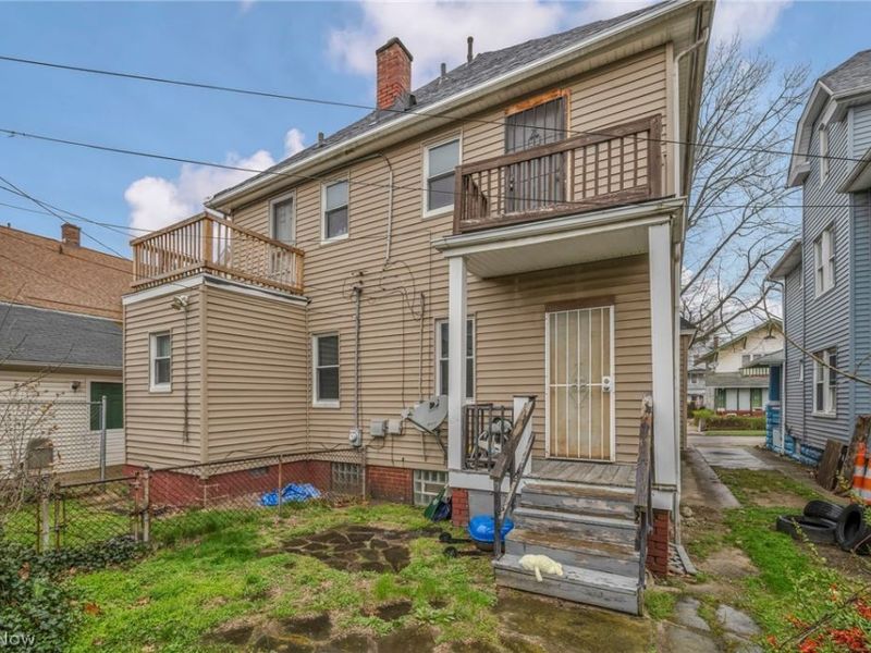 10116 North Boulevard , Cleveland, OH 44108 Photo 5