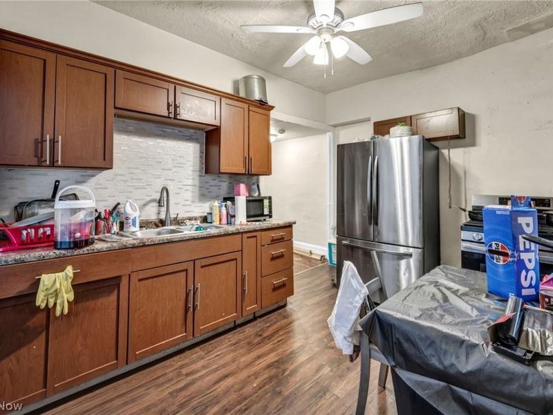 10116 North Boulevard , Cleveland, OH 44108 Photo 6