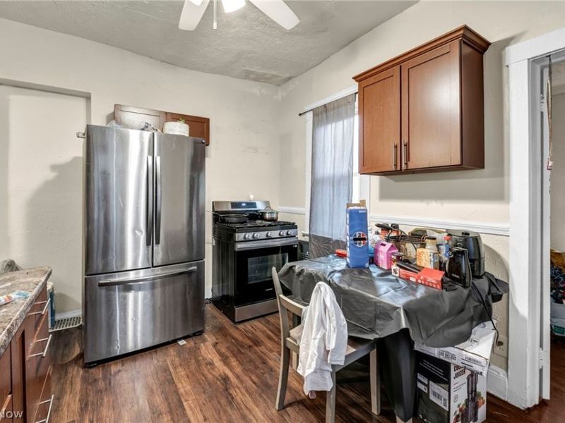 10116 North Boulevard , Cleveland, OH 44108 Photo 7