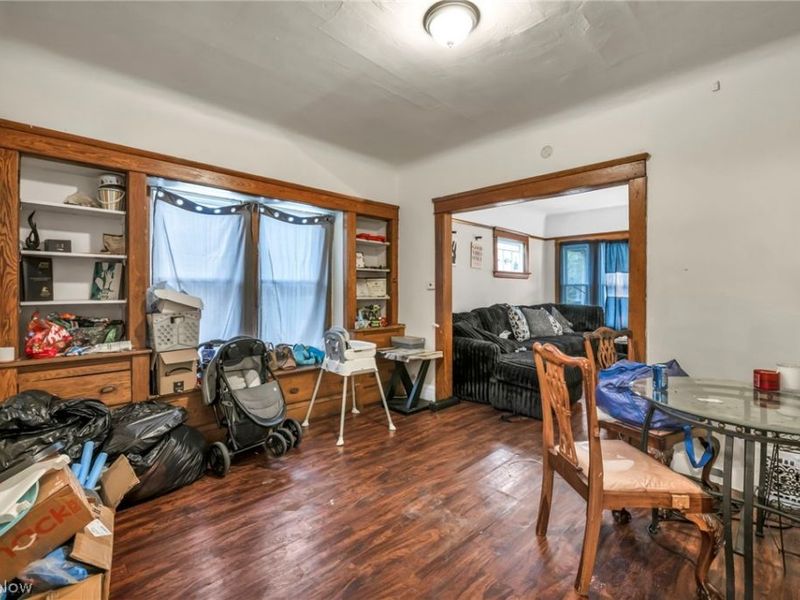 10116 North Boulevard , Cleveland, OH 44108 Photo 8