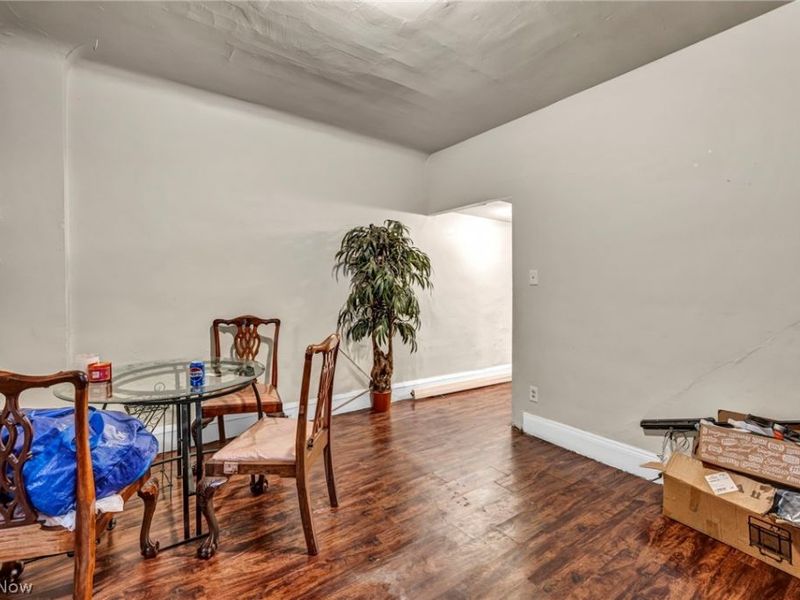 10116 North Boulevard , Cleveland, OH 44108 Photo 9