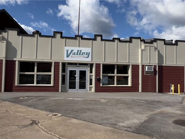 3295 Guernsey Street , Bellaire, OH 43906