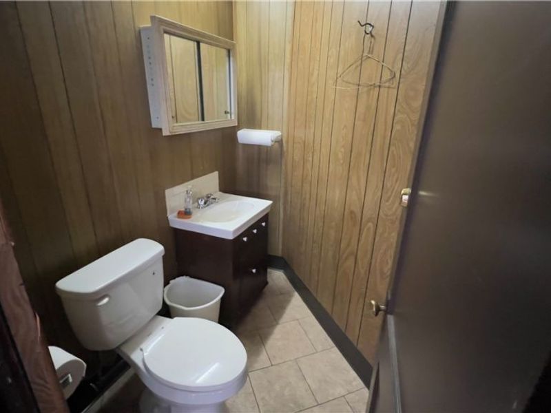 3295 Guernsey Street, Bellaire, OH 43906 Photo 9