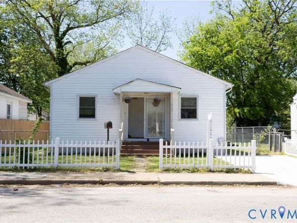 128 S 12th Avenue , Hopewell, VA 23860