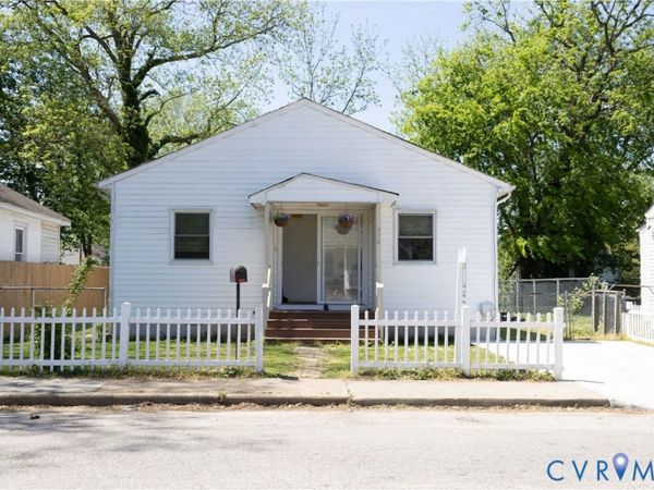 128 S 12th Avenue, Hopewell, VA 23860