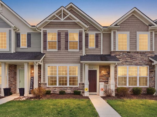 919 E 117th Place , Crown Point, IN 46307