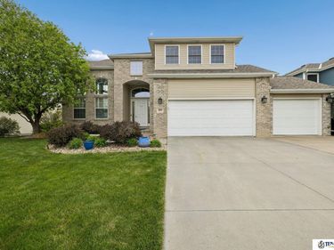 2814 Omalley Drive, Lincoln, NE 68516