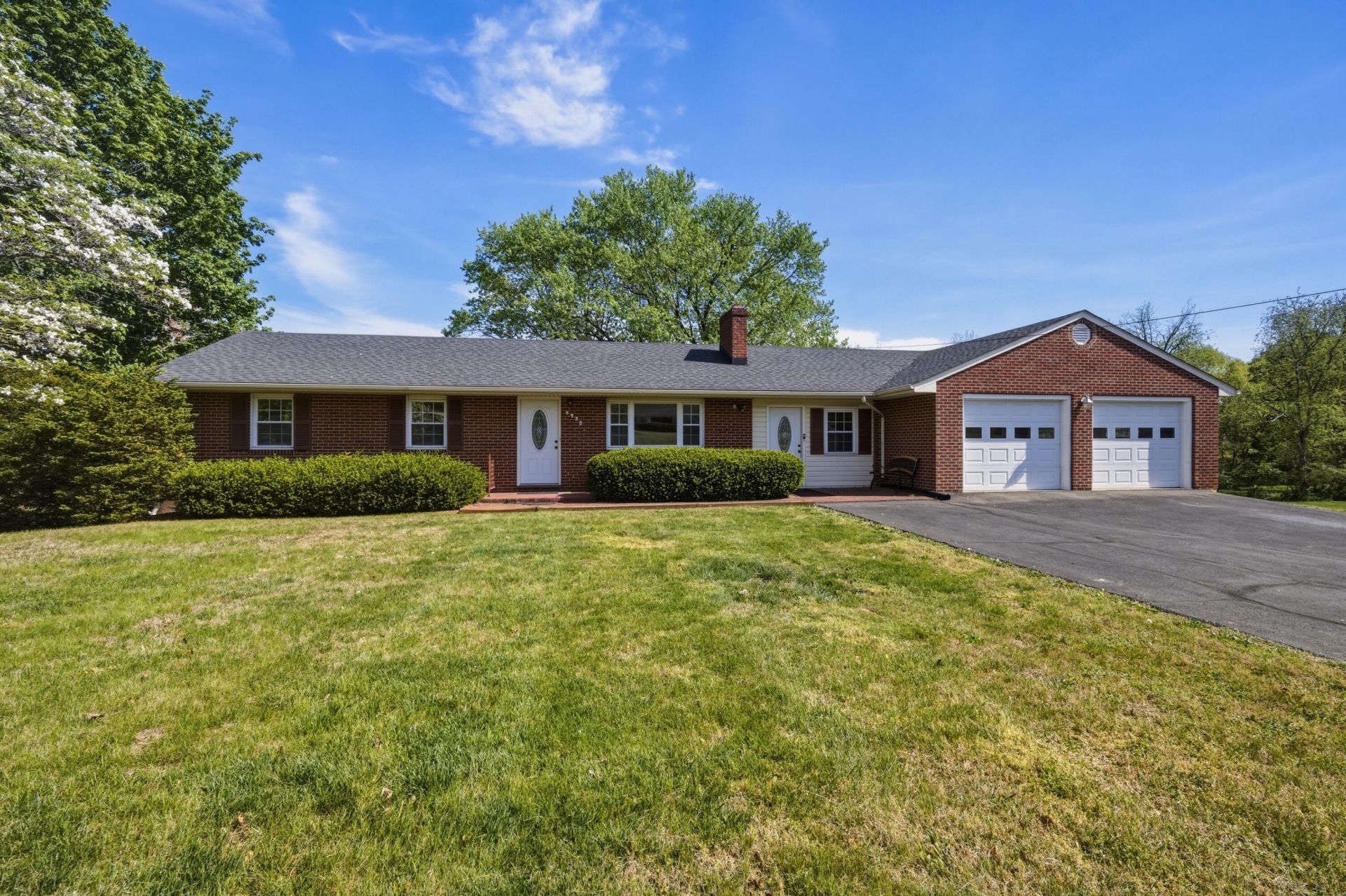 6935 Tinkerdale Rd, Roanoke, VA 24019 Main Photo