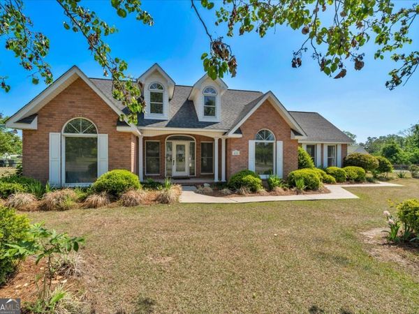 420 James Street, Ailey, GA 30410