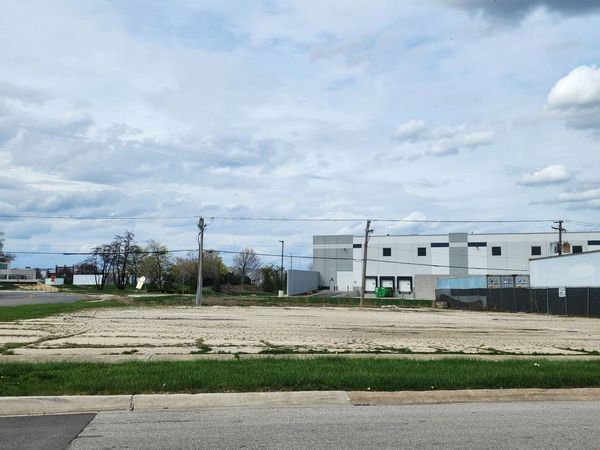 401 King Street , Elk Grove Village, IL 60007