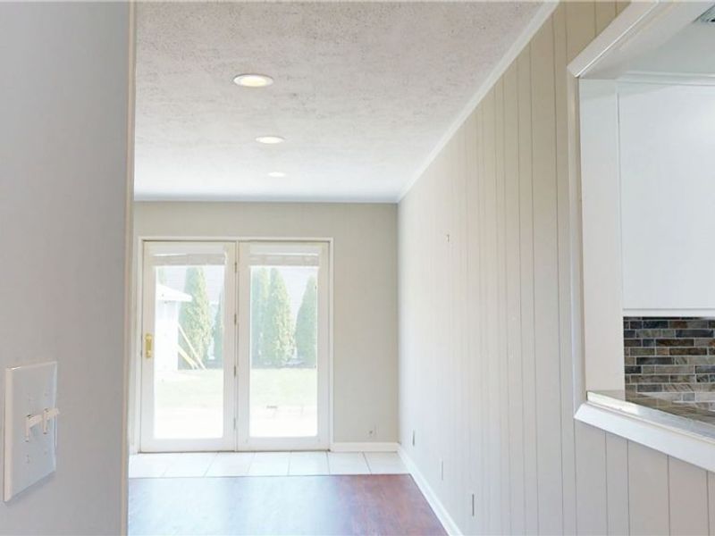 2063 Marshfield Road, Mayfield Heights, OH 44124 Photo 24